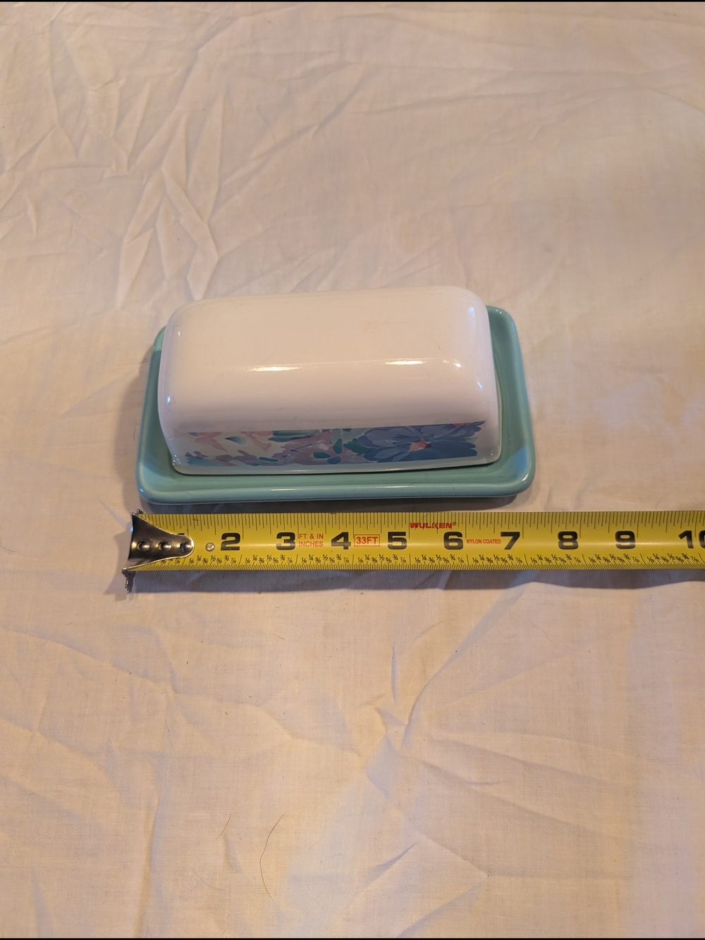 💥SALE💥 Vintage Floral Ceramic Butter Dish in White and Light Blue-Green - Picture 6 of 8